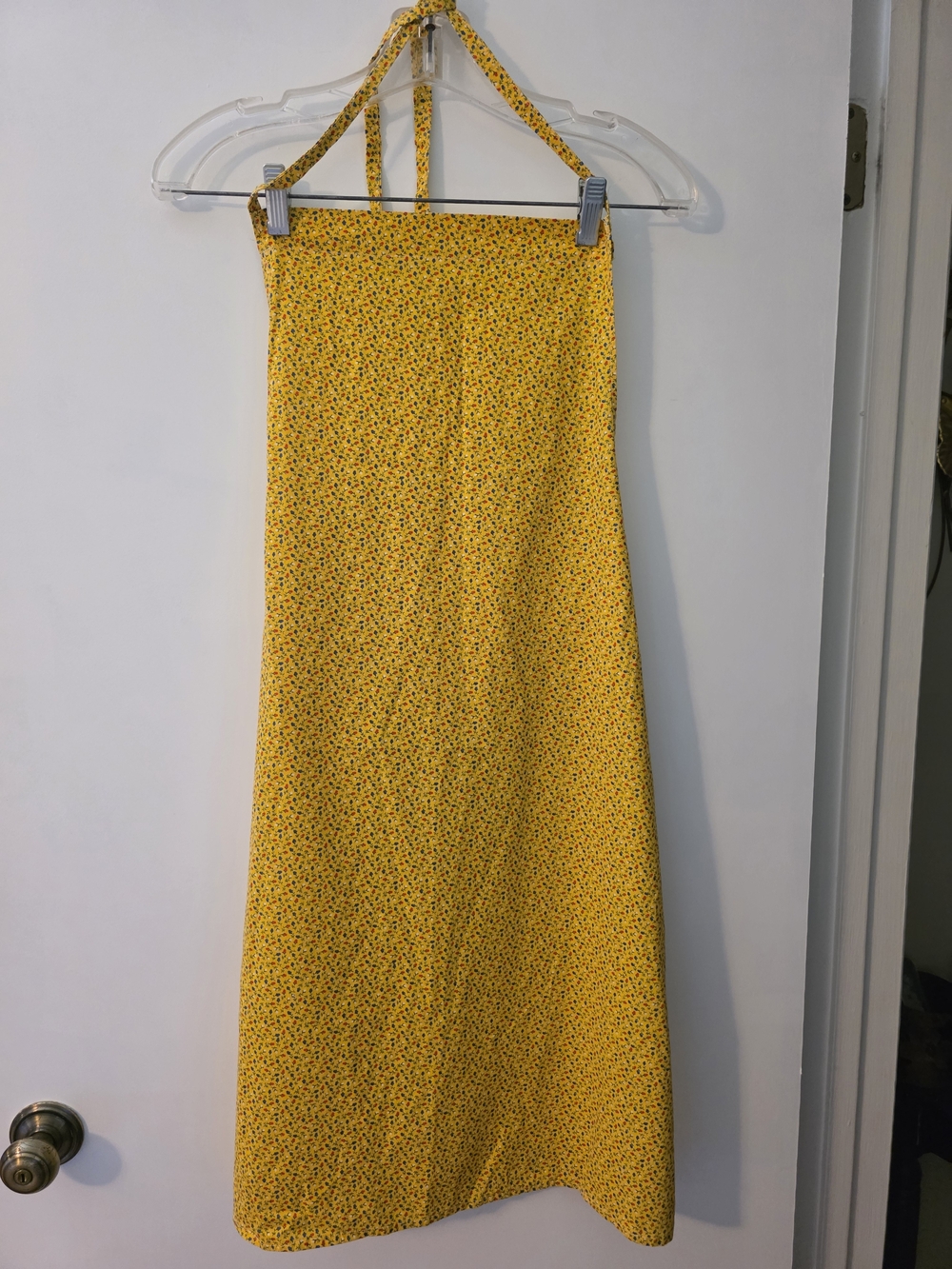 Vintage Handmade Yellow Ditsy Floral Apron – Halter Neck Ties Waist Ties FullBib